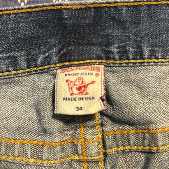 True Religion Bobby Big T Relaxed Straight Leg Jean Shorts Size 34 - Picture 2 of 8